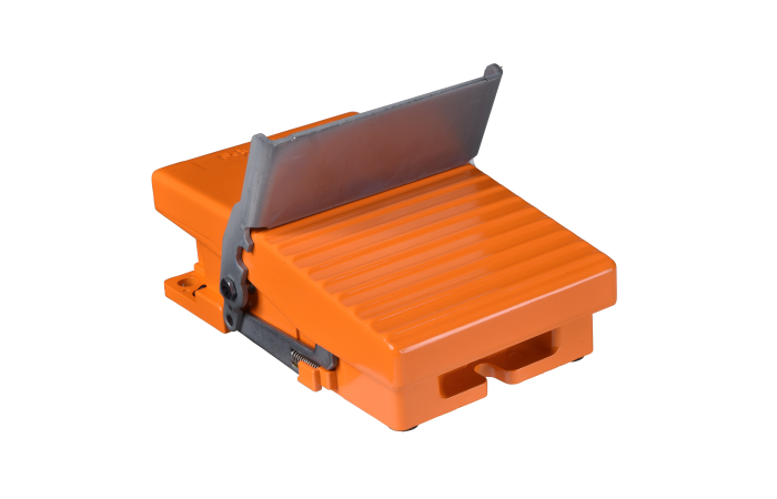 SINGLE FOOT SWITCH XPER WITHOUT COVER ME, XPER911, CONTROL & SIGNALLING, PUSH BUTTONS, PILOT LIGHTS & CONTROLS, FOOT SWITCHES METAL - SCHNEIDER ELECTRIC (pavadinimas tikslinamas)