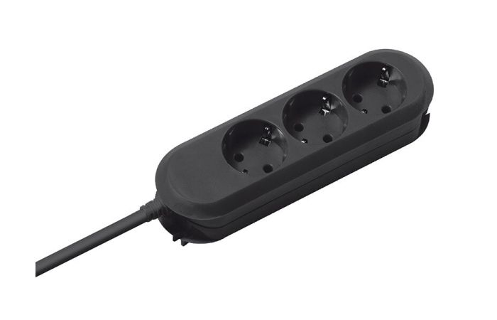 Ilgiklis 1.5m 3 lizdų su įžeminimu juodas H05VV-F 3x1.5 SMART - BACHMANN