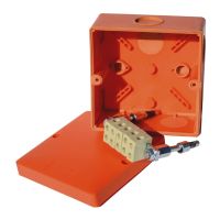 Dėžutė v/t [101x101x63.5] IP66 E90 su gnybtais 5x6mm2 be halogenų UV atspari - KOPOS KOLIN