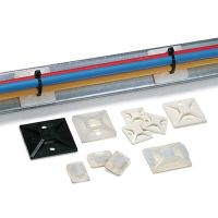 Laikiklis dirželiui 28x28mm prisukamas juodas MB3A [pak. po 100 vnt.] - HELLERMANN TYTON