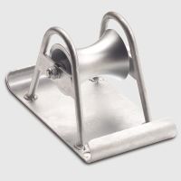 Skridinys su pagrindu kabeliui D70mm aliumininis CAB 1 - VETTER