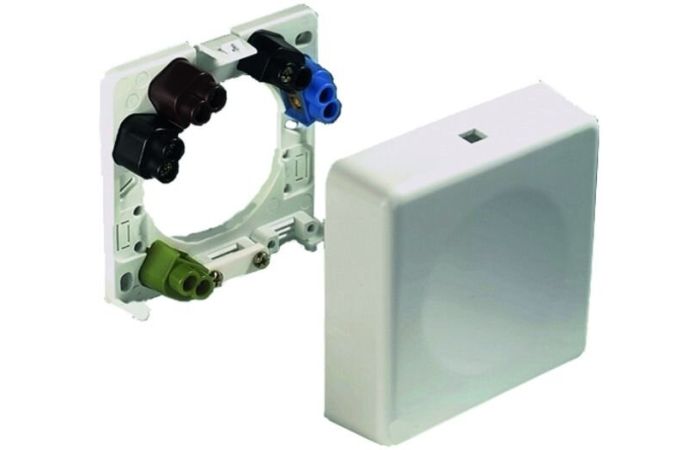 Dėžutė p/t v/t viryklės pajungimui su gnybtais be fiksacinių kojelių 5x6 PGAD526 - PROTEC