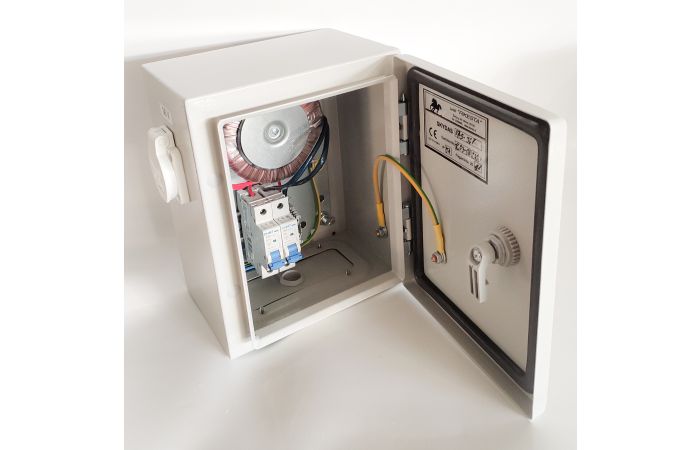 Dėžė su pažeminančiu transformatoriumi PTD 250VA 36V IP54