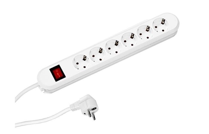 Ilgiklis 3m 6 lizdų su įžeminimu baltas su jungikliu H05VV-F 3x1.5 SMART - BACHMANN