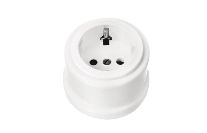 Lizdas v/t SCHUKO su dangteliu baltasas porcelianas 16A 250V GARBY - FONTINI