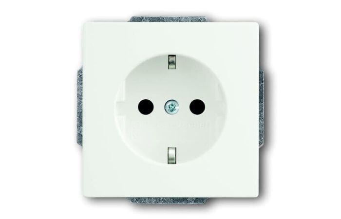 Lizdas p/t SCHUKO be rėmelio baltos matinės spalvos 16A 250V 20 EUC-884-500 Future Linear - ABB